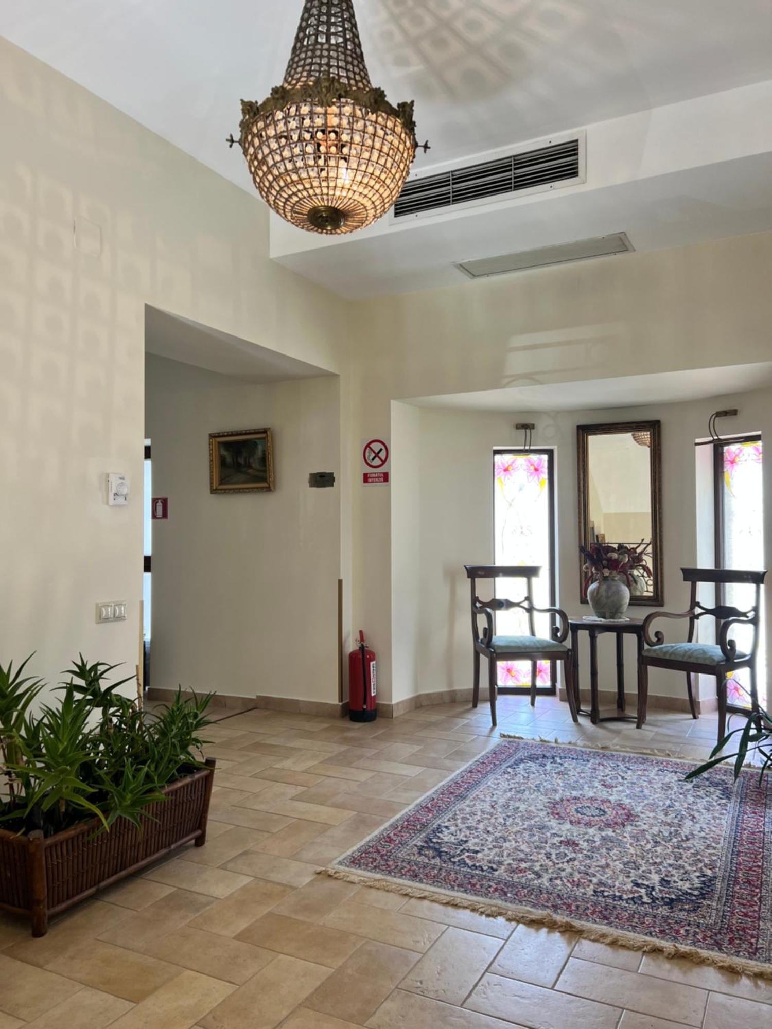 Park Villa - Boutique Hotel Timisoara Ngoại thất bức ảnh