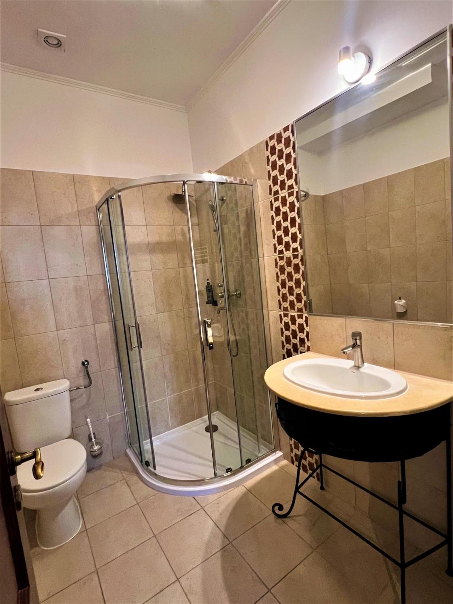 Park Villa - Boutique Hotel Timisoara Ngoại thất bức ảnh